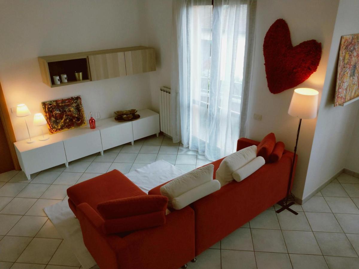 La Casa Del Cuore - Luxury Apartment Olgiate Comasco Exteriör bild